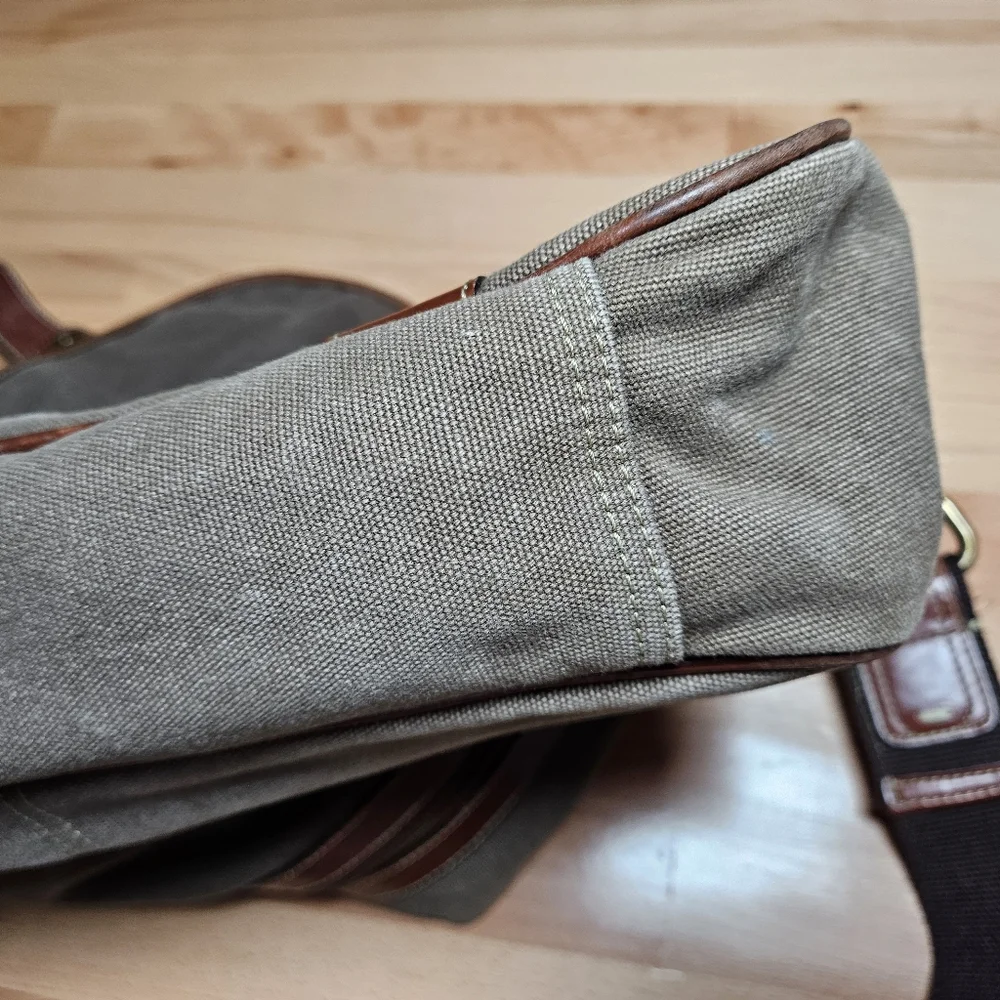 Fossil 54 Canvas Messenger Bag Adjustable Strap Brown